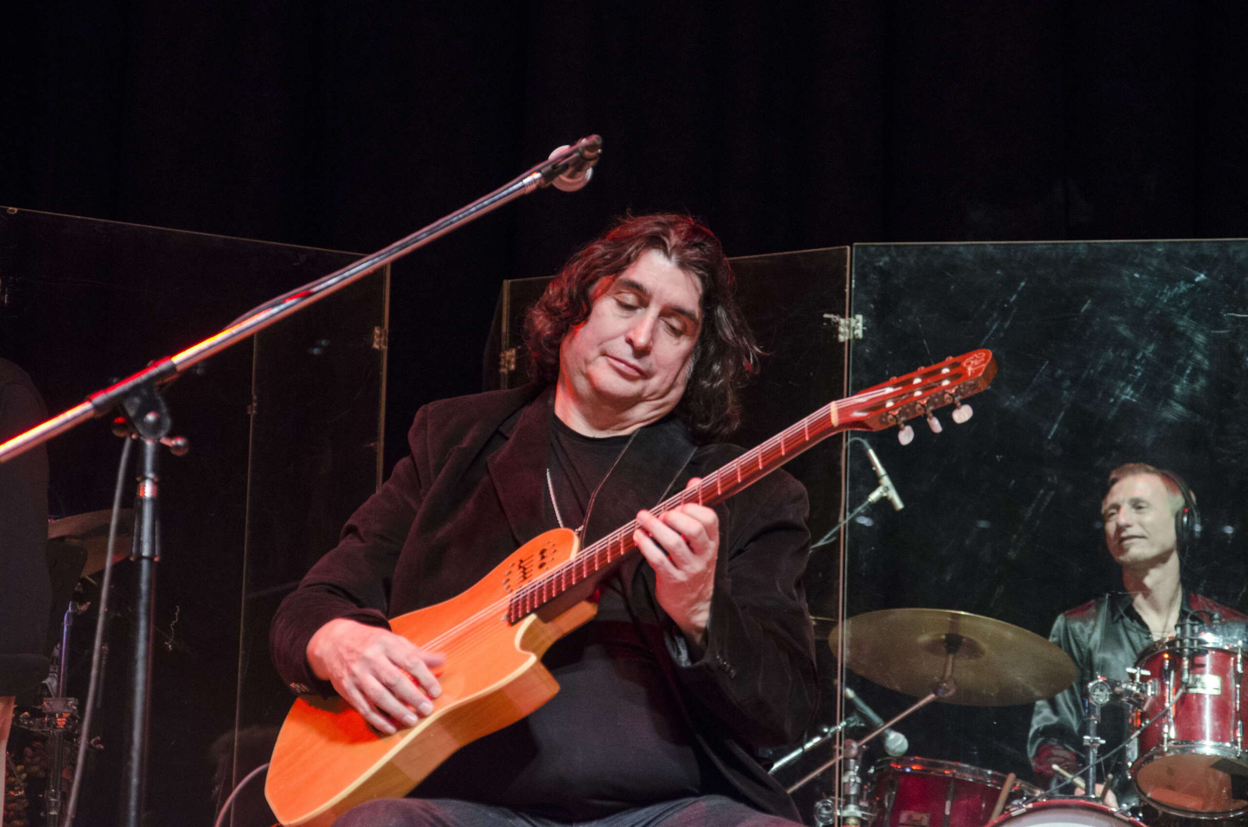 Luis Salinas en “Tiempo reflejado”, homenaje a Manolo Juárez en el Centro Cultural Kirchner