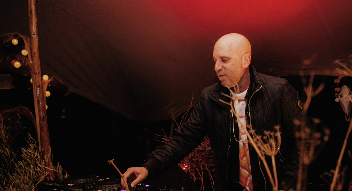 Guy Mantzur - Las Palapas - inmendoza