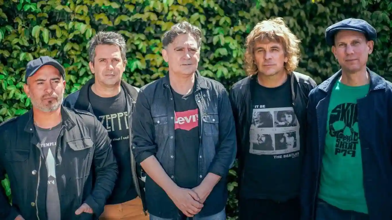 ella es tan cargosa_11zon