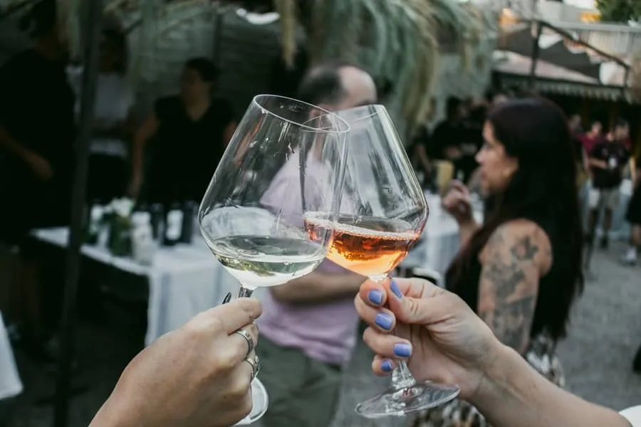 vino a las chapas_11zon