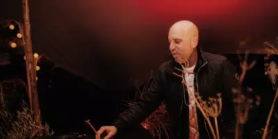 Guy Mantzur - Las Palapas - inmendoza