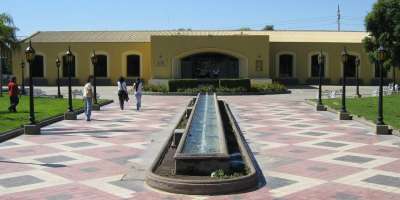La entrada al museo que está en la plaza Pedro del Castillo.